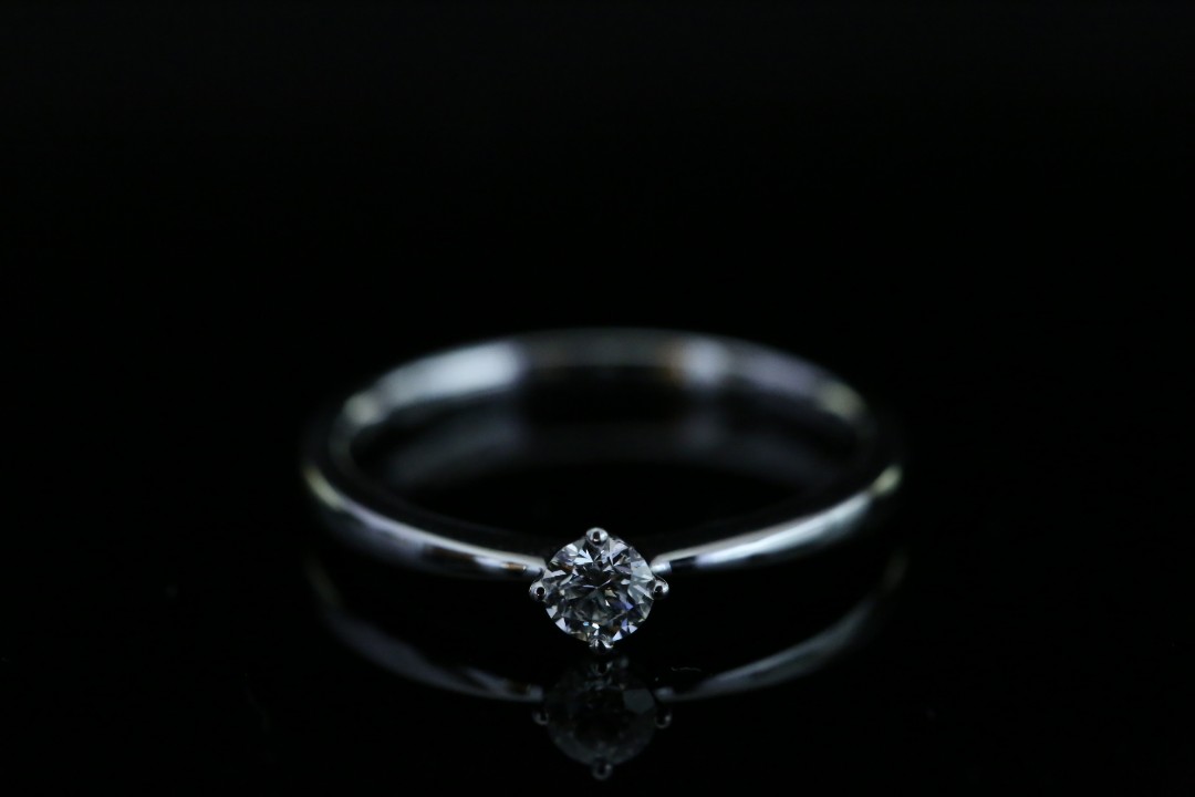 Lee Hwa Destinee Solitaire Diamond Ring with GIA cert