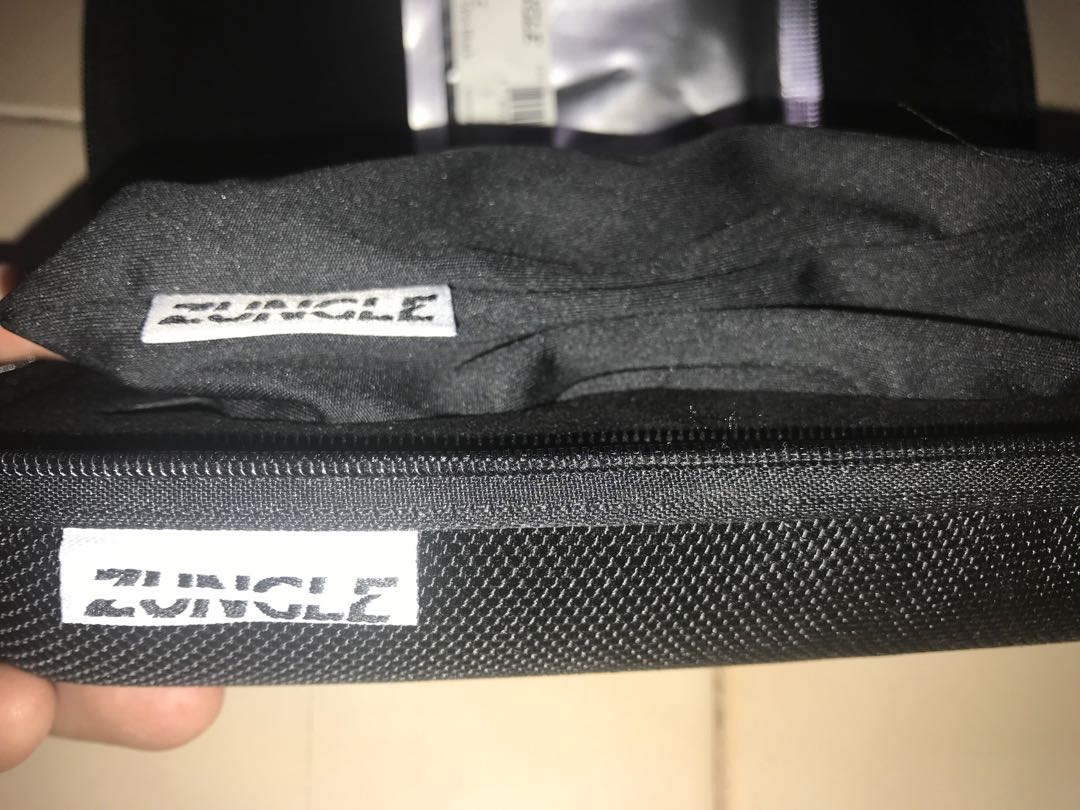 Zungle (Category: Hiking & Camping) located in Singapore. Submitted by chapalang123 (Listing ID 174142621, Image 2). Description: Zungle shades and audio device for sale.. Price and meet up location nego..