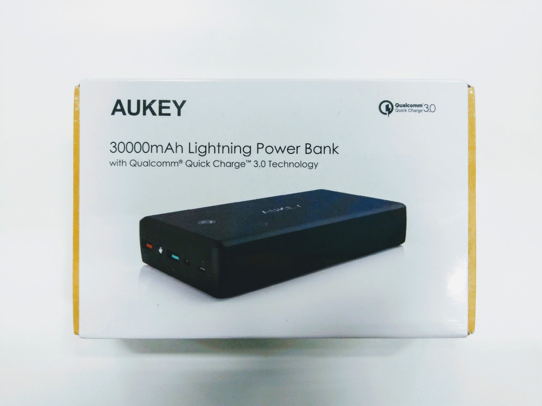 全新aukey Pb T11 Qc 3 0 Power Bank 快速充電器30000 Mah 尿袋 電子產品 其他 Carousell