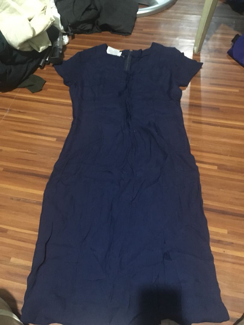 blue maxi dress with front slit (Category: Dresses) located in Manila. Submitted by decluttermaster (Listing ID 174293680, Image 2). Description: maxi navy blue dress with front slit.