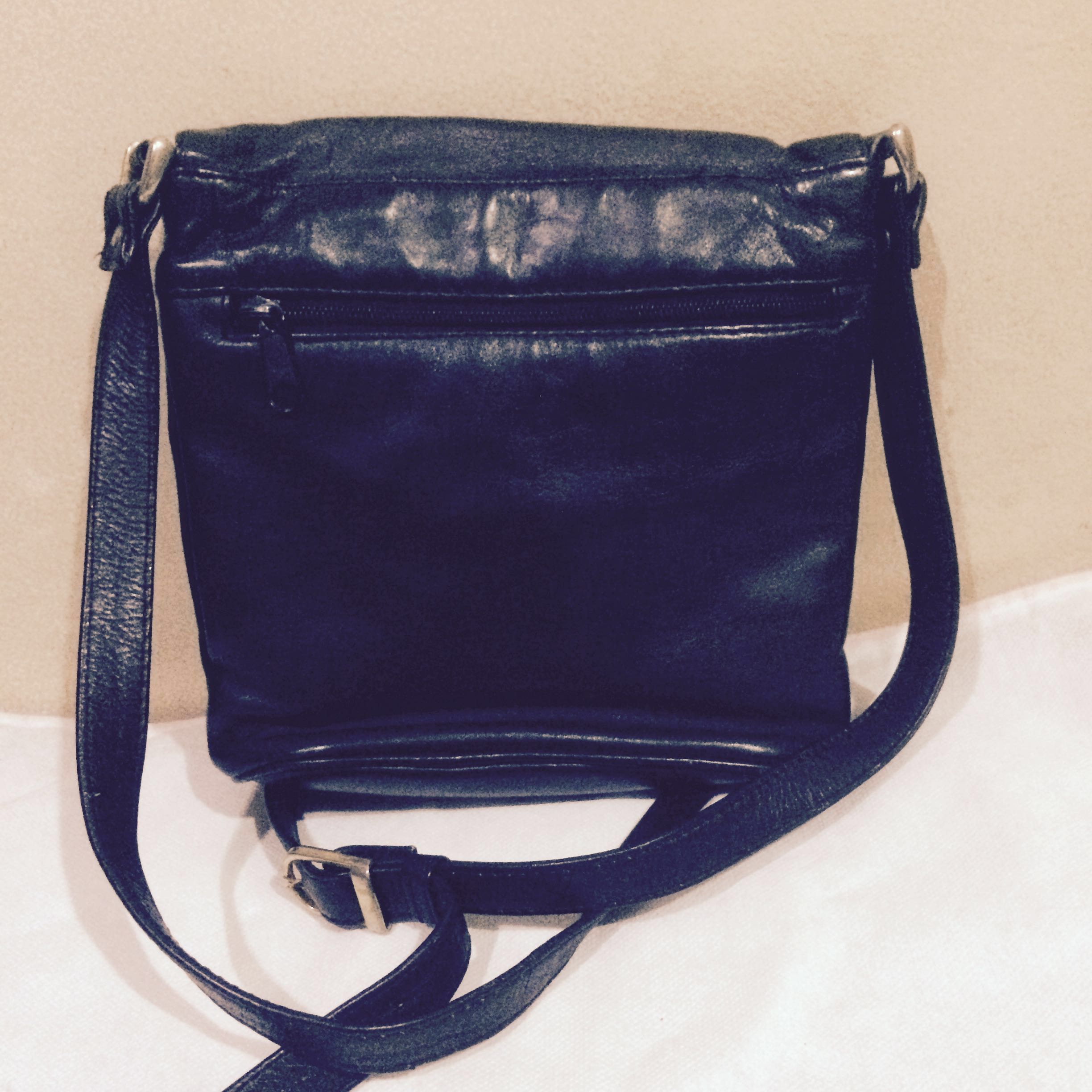 Clarks sling best sale bag