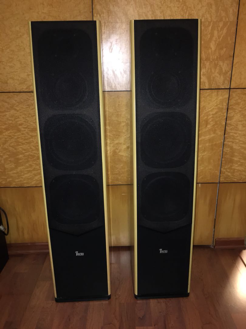 floor model speakers