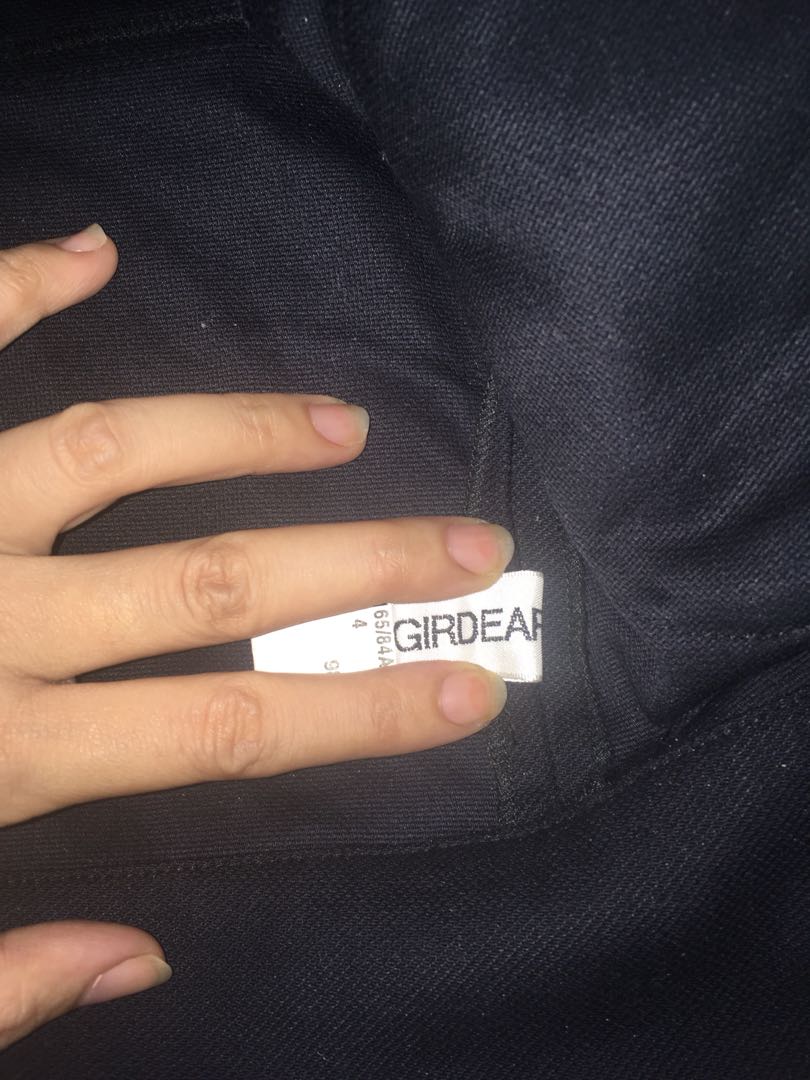 girdear jacket with zippered hoodie (Category: Coats, Jackets and Outerwear) located in Manila. Submitted by decluttermaster (Listing ID 174294346, Image 1). Description: girdear jacket with zippered hoodie and zippered sleeves for adjusting.
