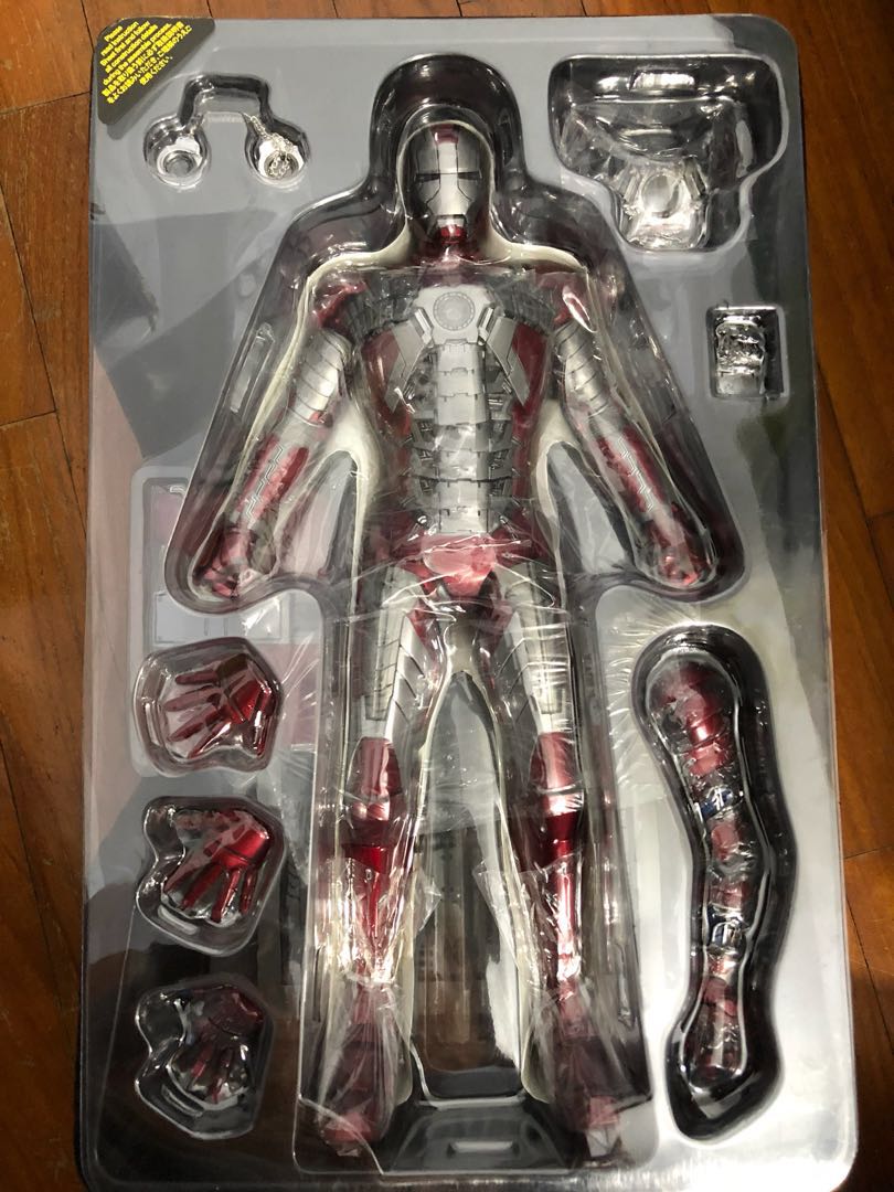 Hot toys Ironman Mark V, Hobbies & Toys, Toys & Games on Carousell