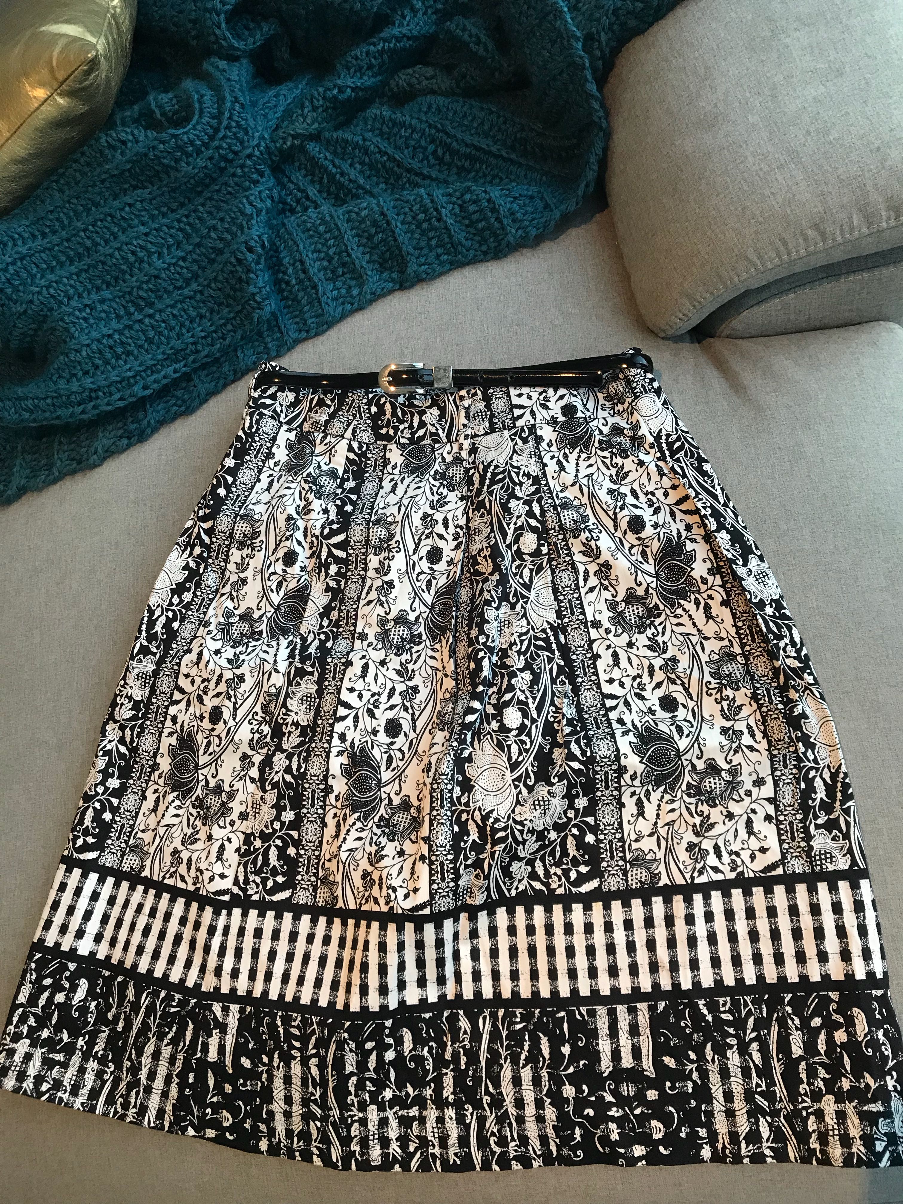 Jacqui E Skirt Women S Fashion Clothes On Carousell