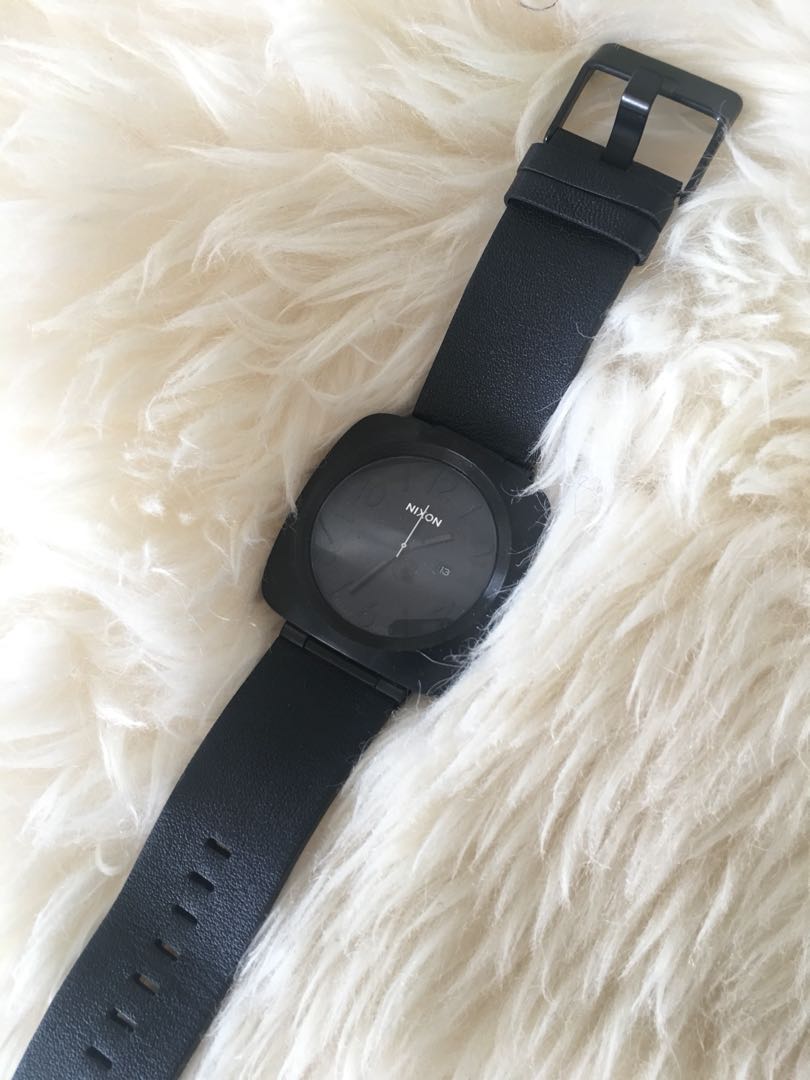 Nixon volta best sale