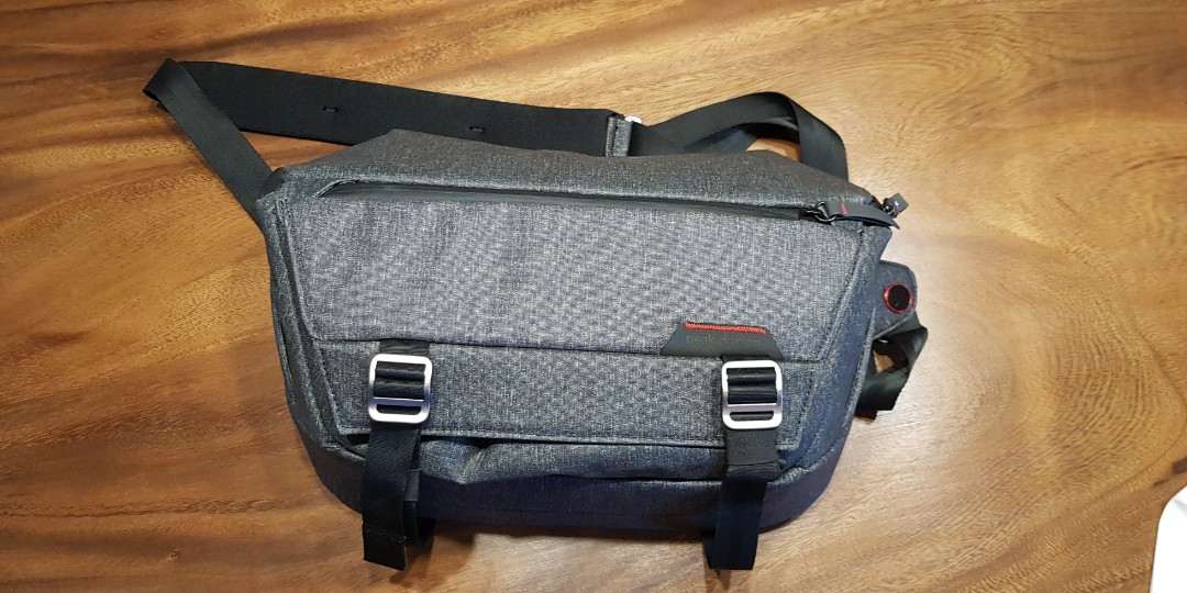 peak design everyday sling 10l charcoal