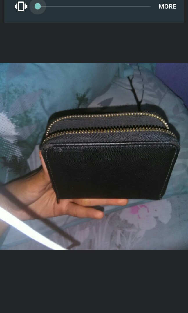 Preloved Dompet Stradivarius Fesyen Wanita Tas Dompet Di Carousell