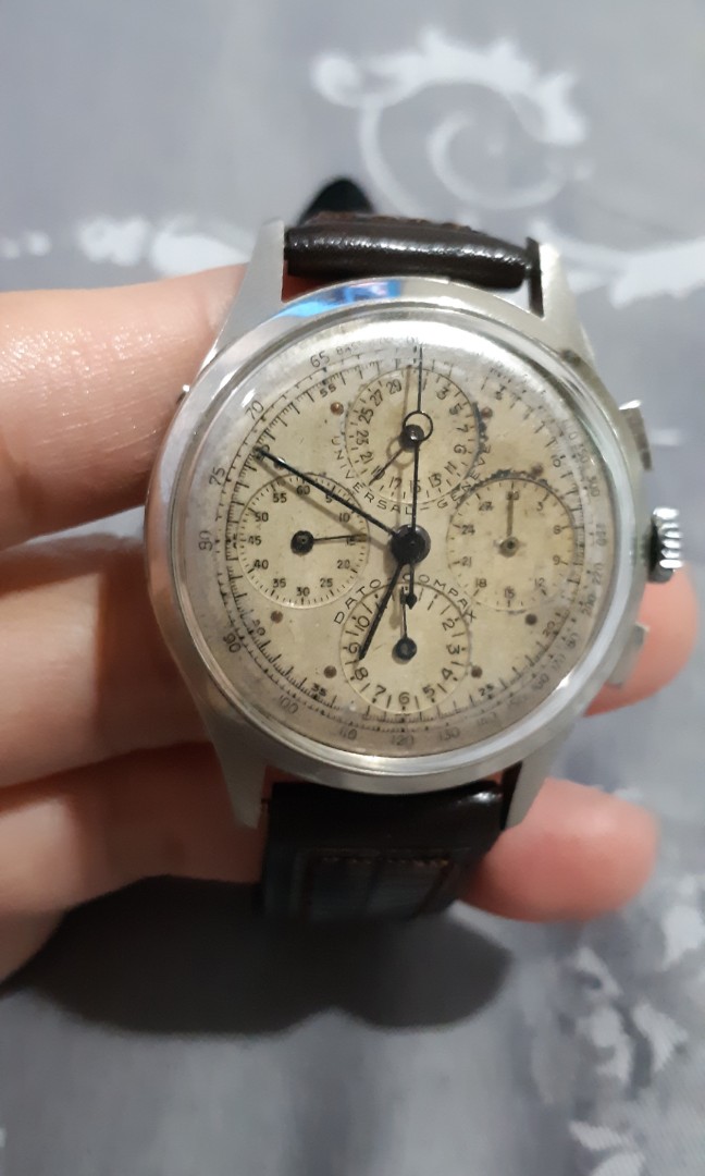Universal geneve on sale dato compax