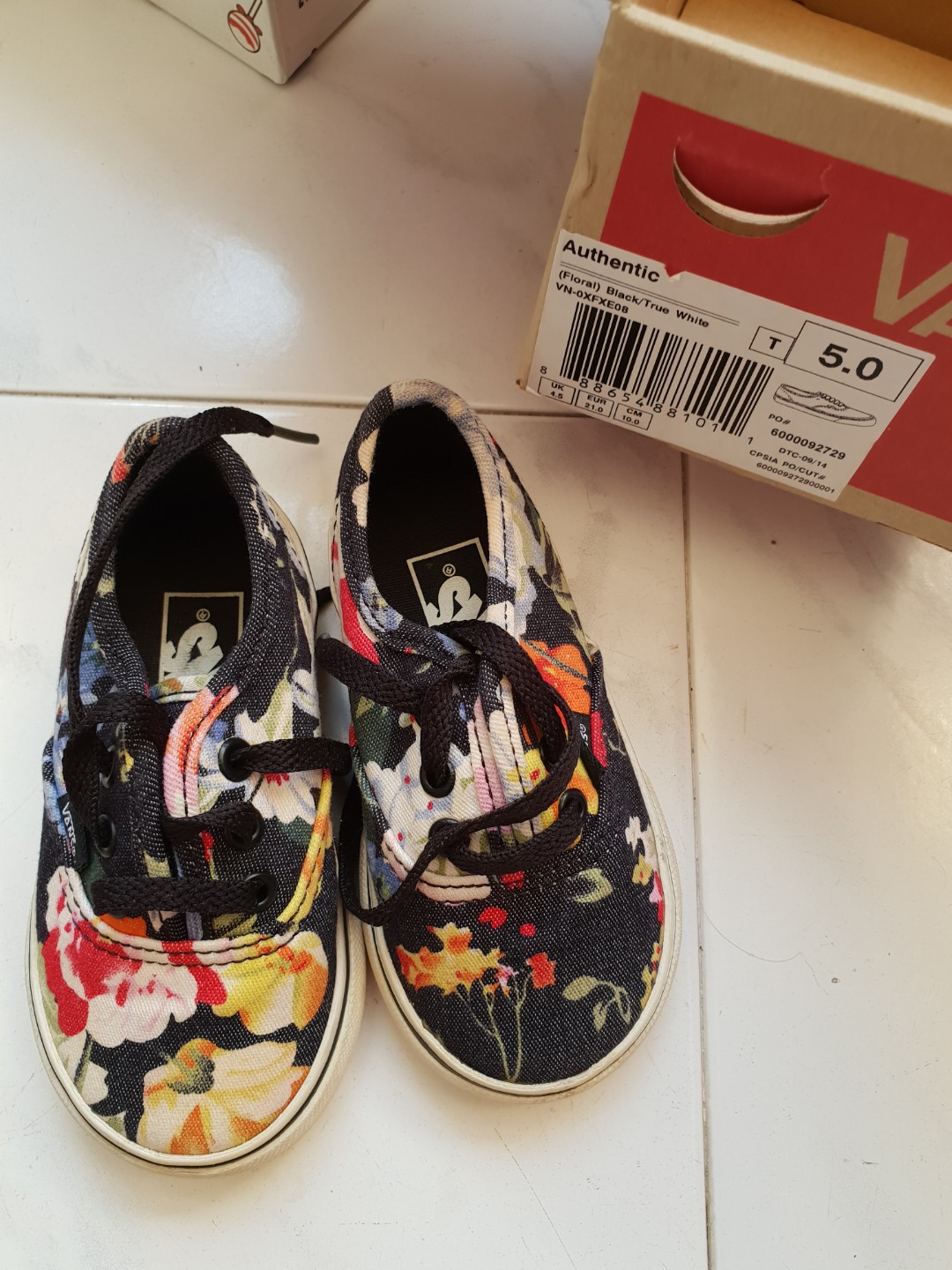 vans shoes size 5