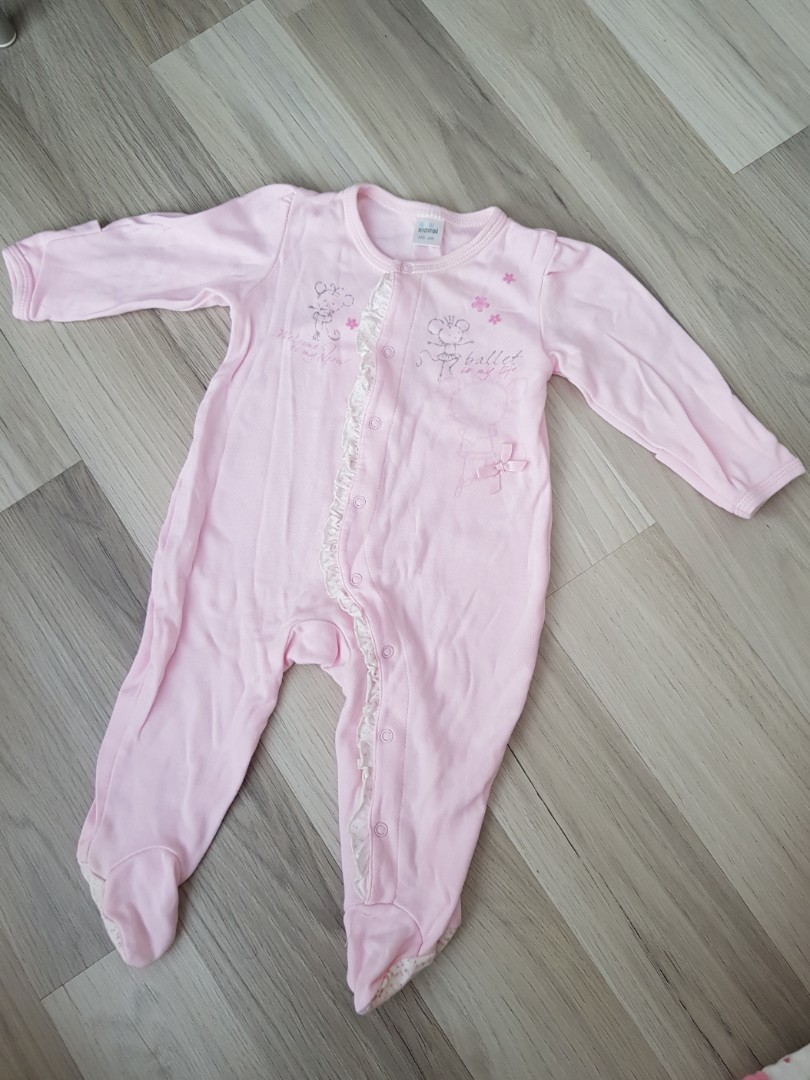 0 to 3 months sleepsuits
