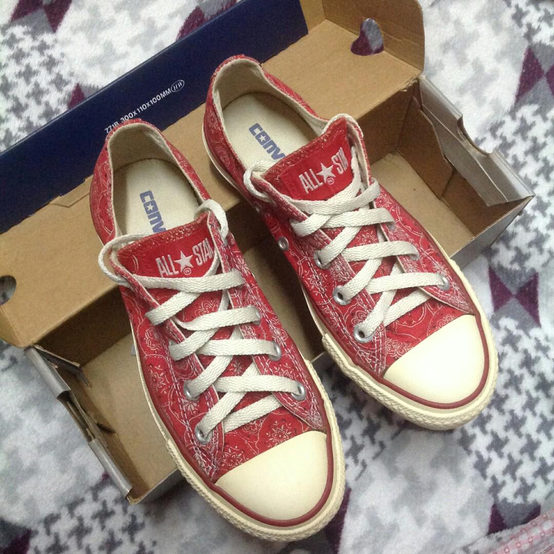Red bandana outlet converse