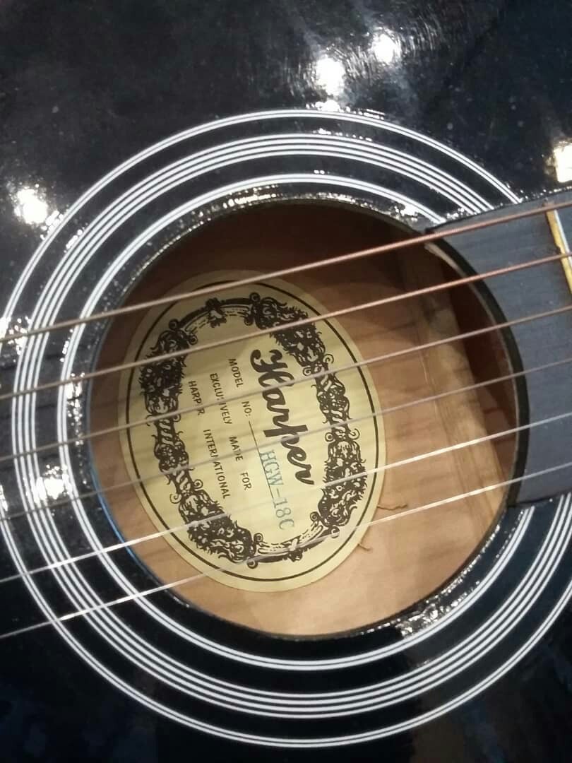 Harper acoustic guitar model HGW18C + soft case., Hobbies & Toys, Music