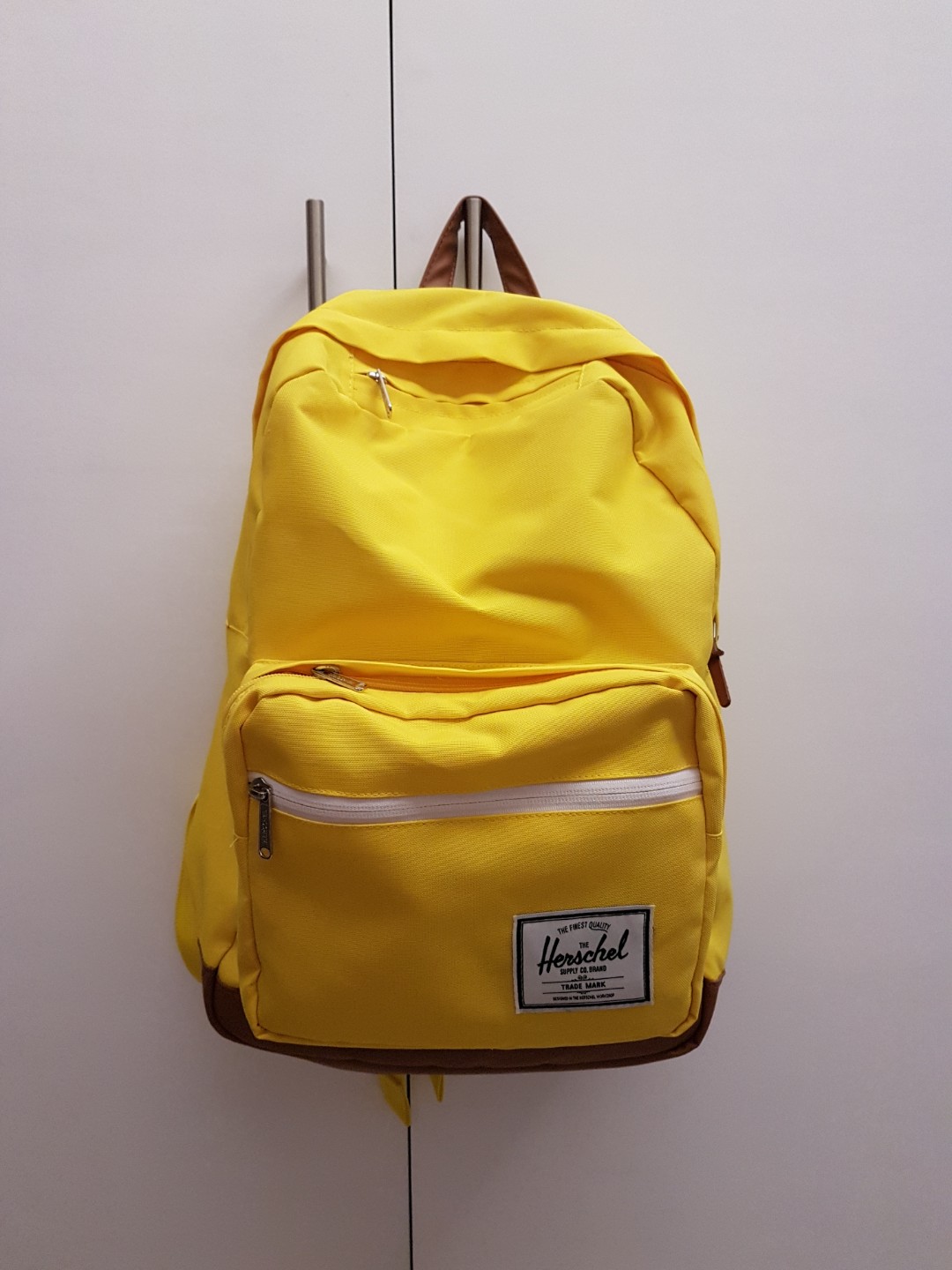 Herschel pop quiz yellow