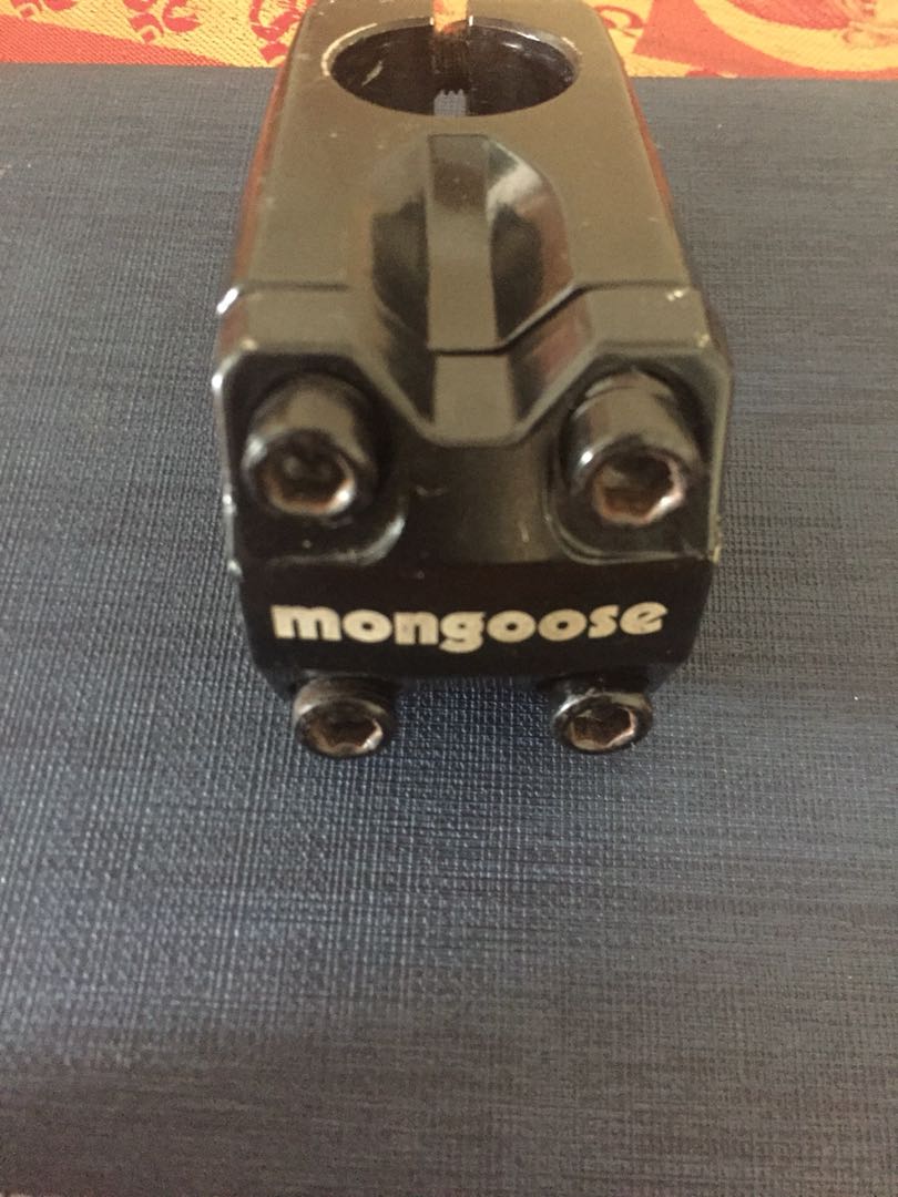 mongoose stem