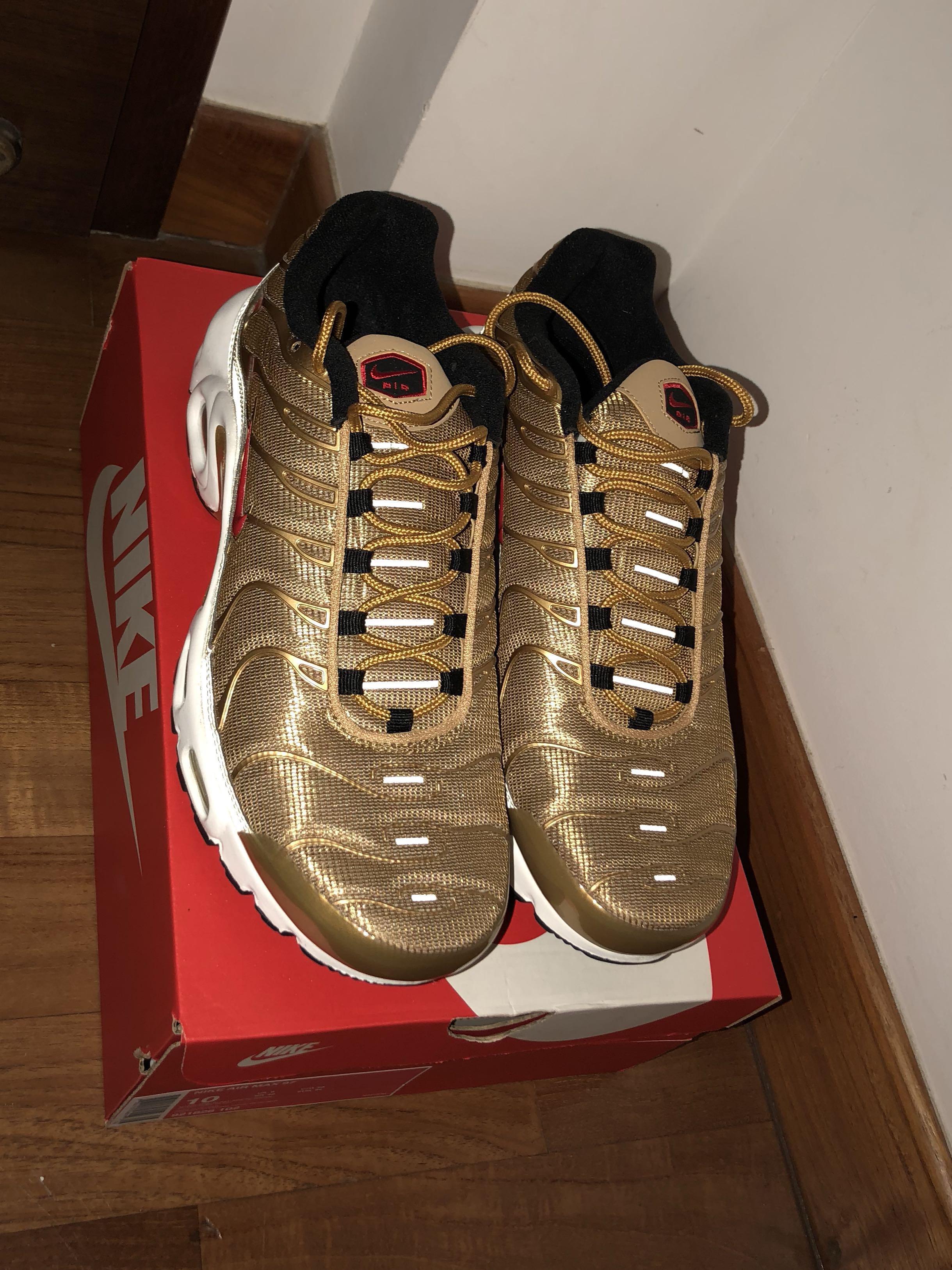 Nike air max plus qs gold on sale