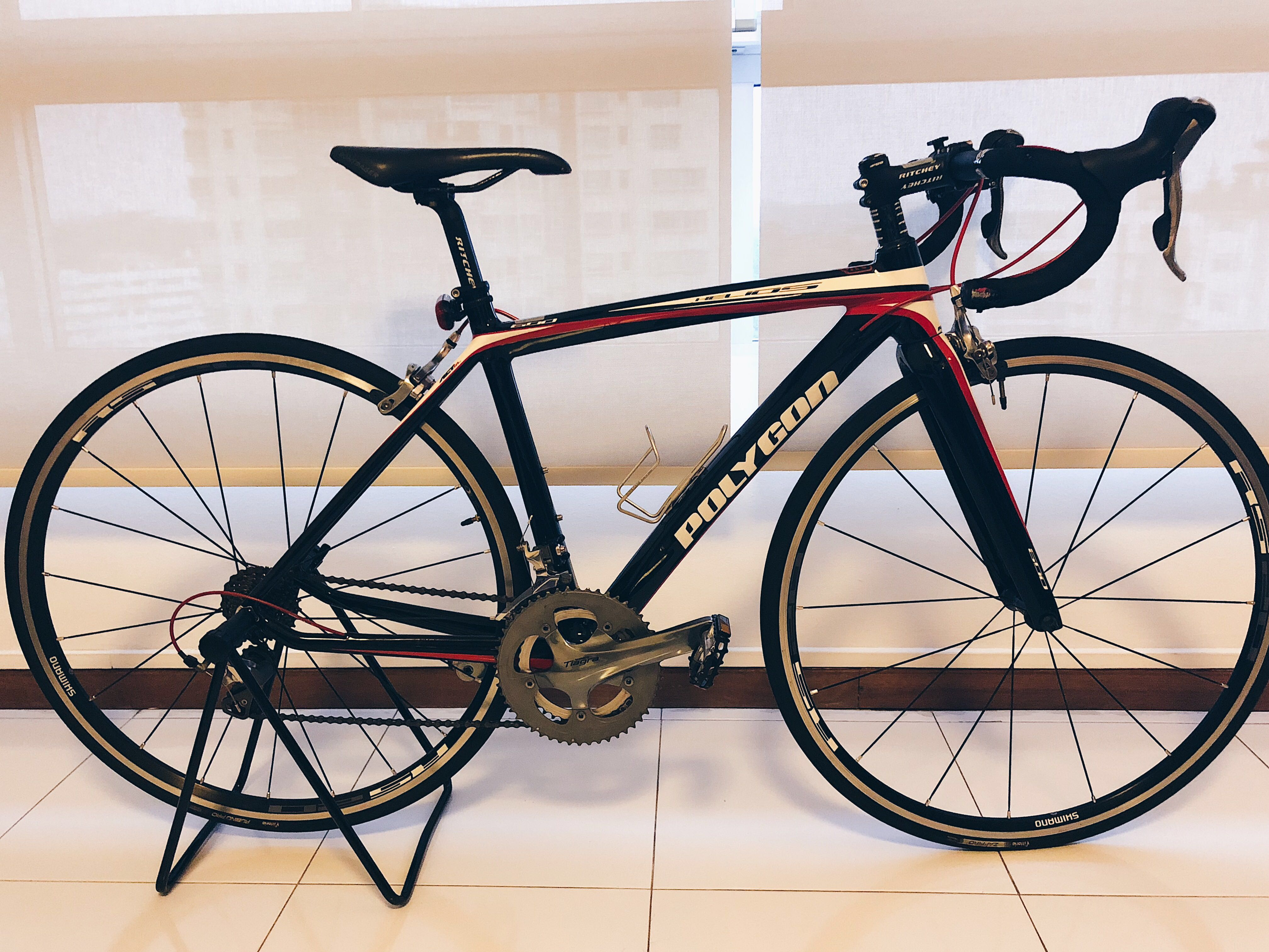 Polygon road bike carbon store