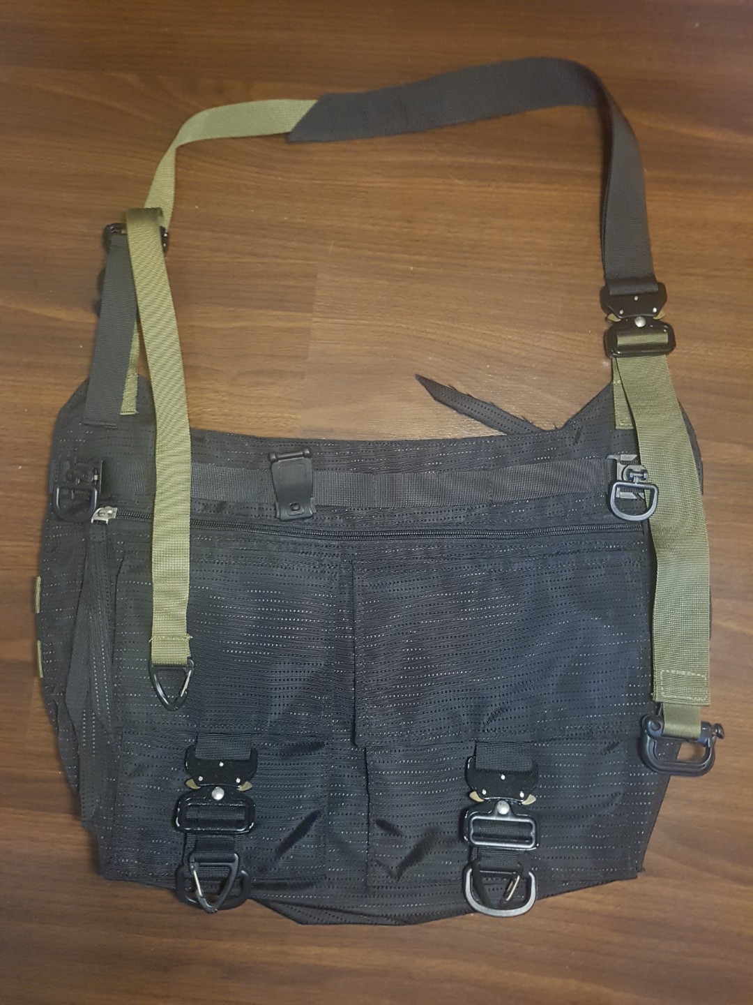 techwear messenger bag