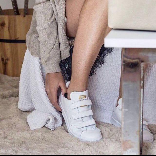 Adidas Stan Smith Velcro sneakers, Women's Fashion, Footwear, on Carousell