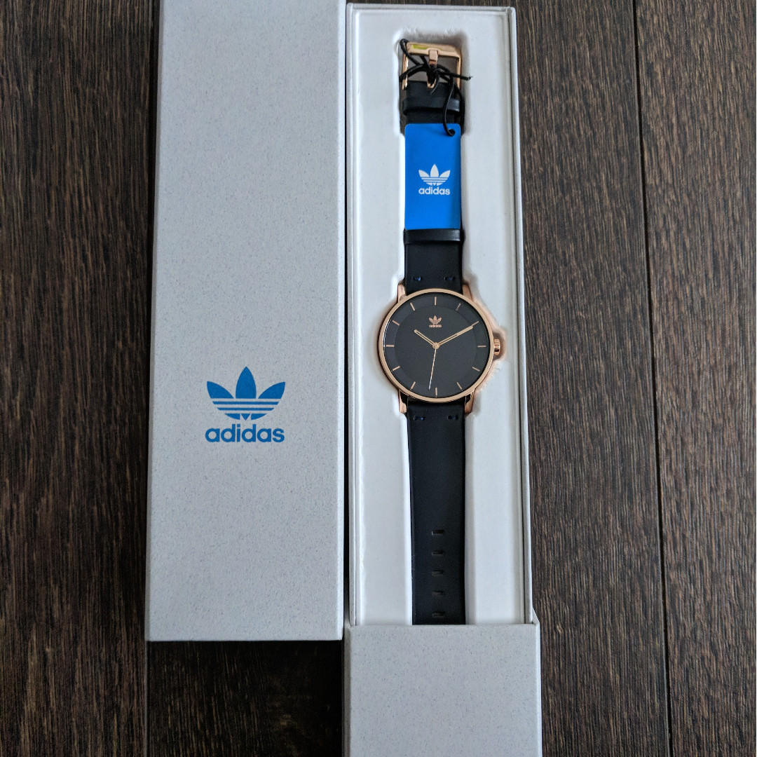 Adidas originals district top l1 watch