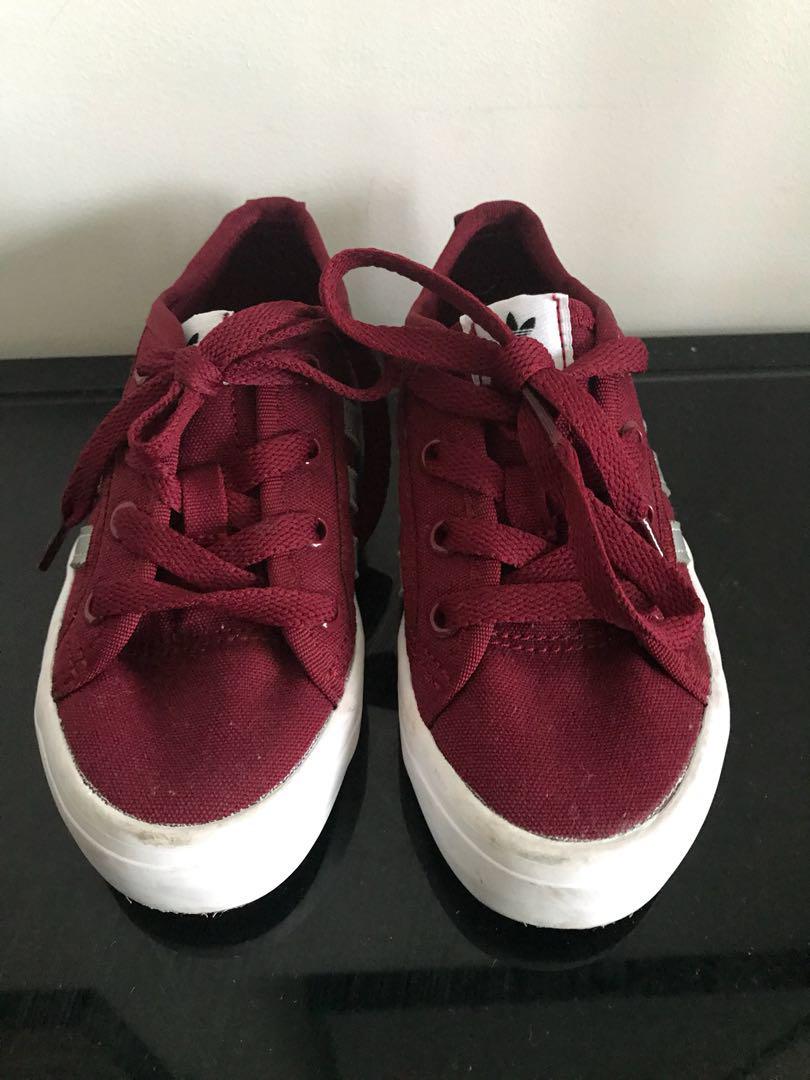 boys adidas trainers size 4