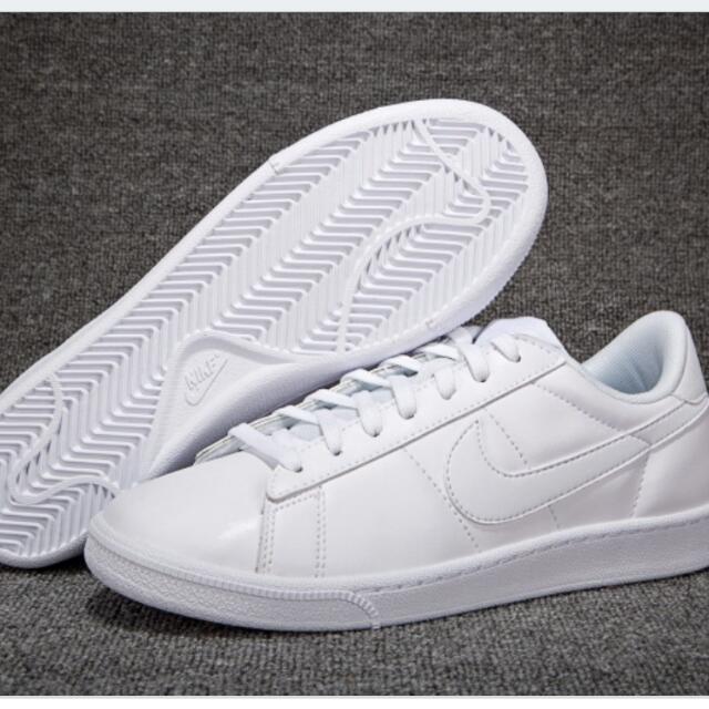 Nike tennis classic sneakers clearance