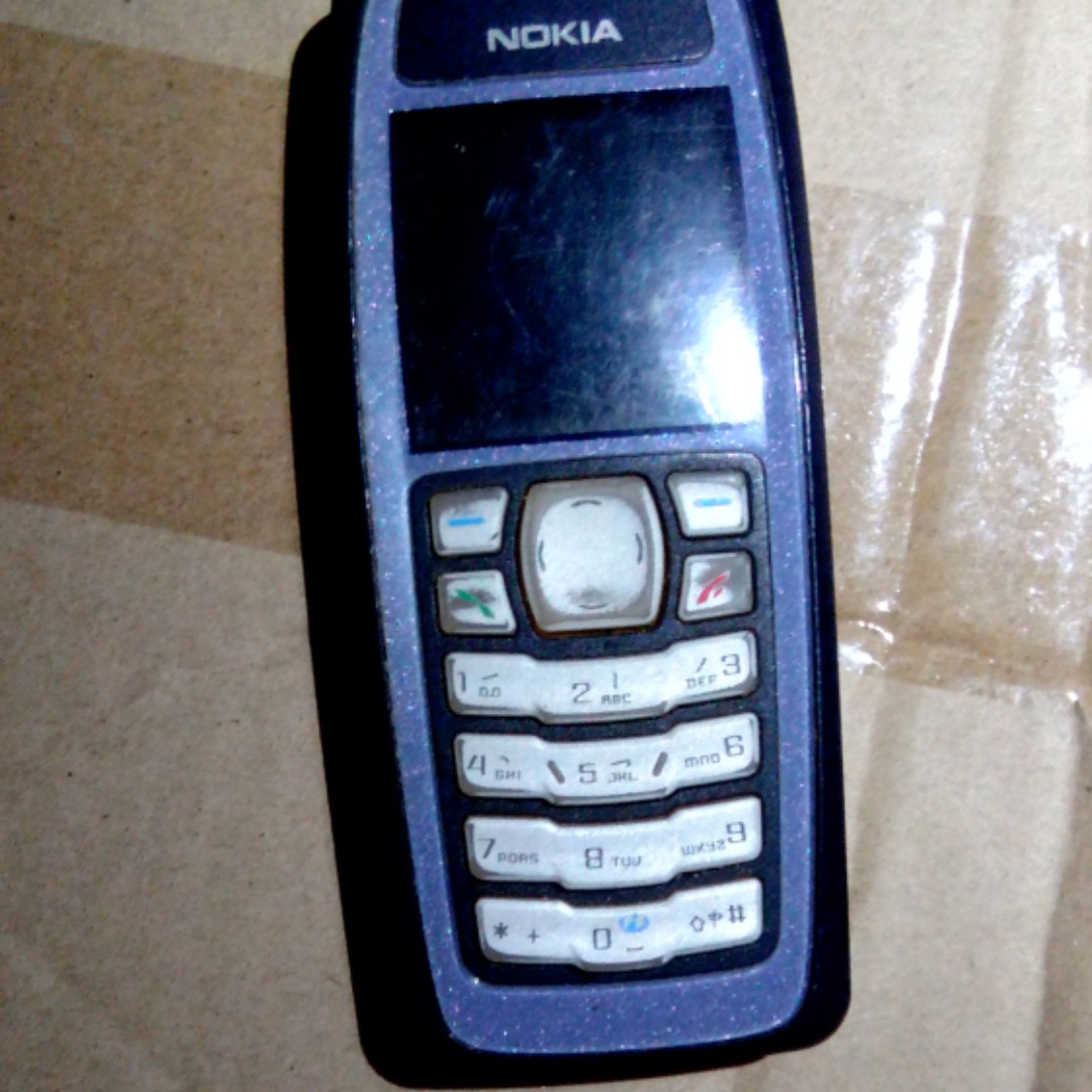 old antique vintage nokia mobile phone 3310