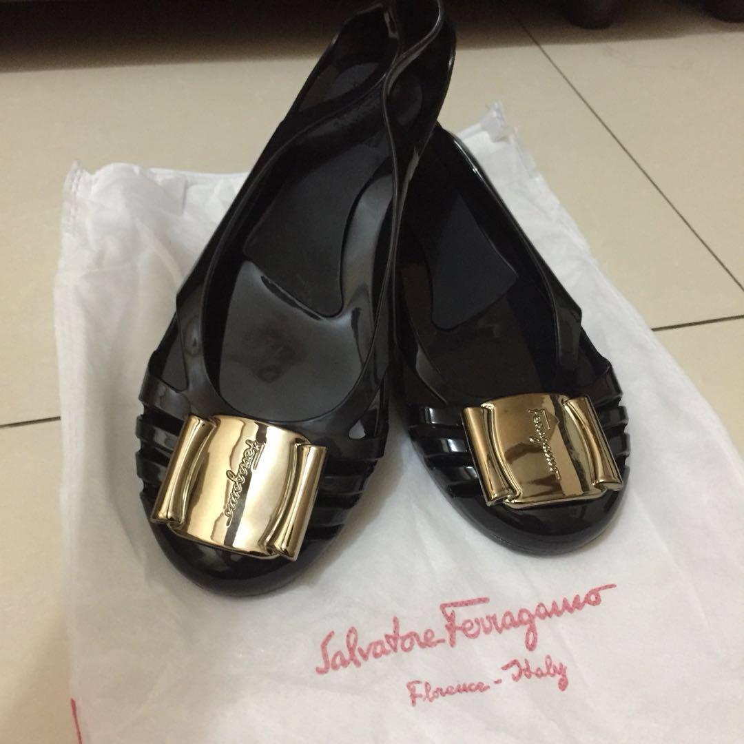 ferragamo flat shoes