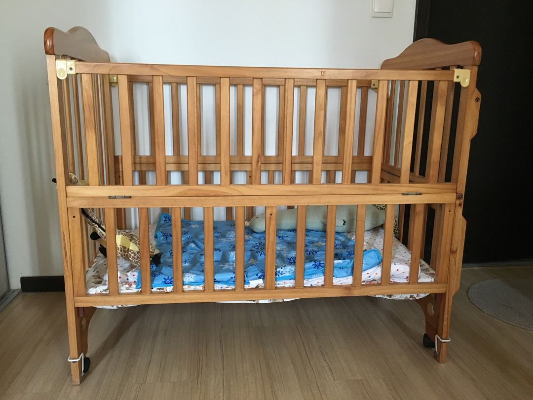 Movable cot new arrivals