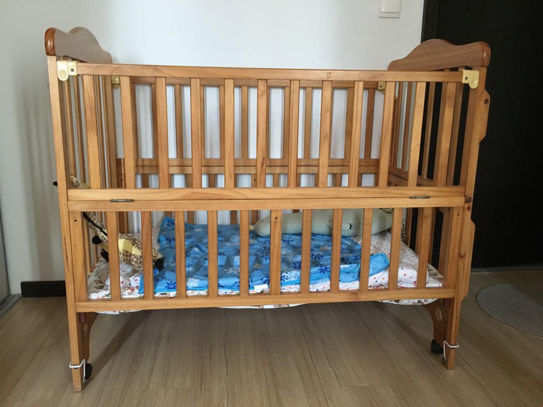 Movable cot outlet