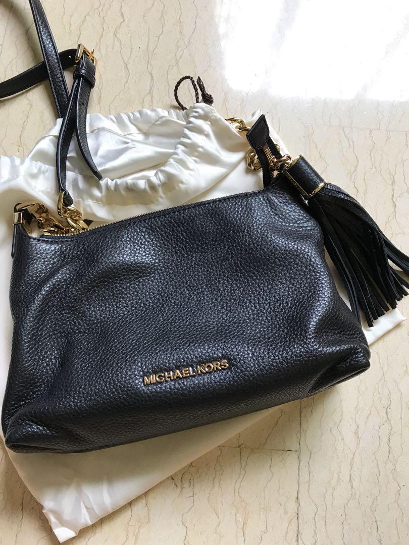 Authentic Michael Kors MK Crossbody Tassel Bag Brand New, Women's Fashion,  Bags & Wallets, Cross-body Bags on Carousell