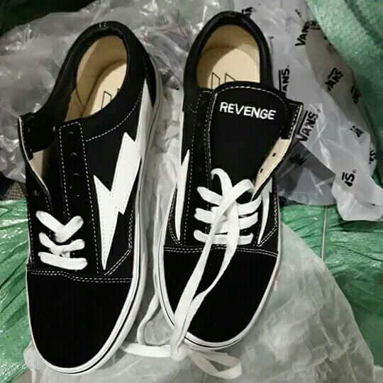 where are vans trainers made