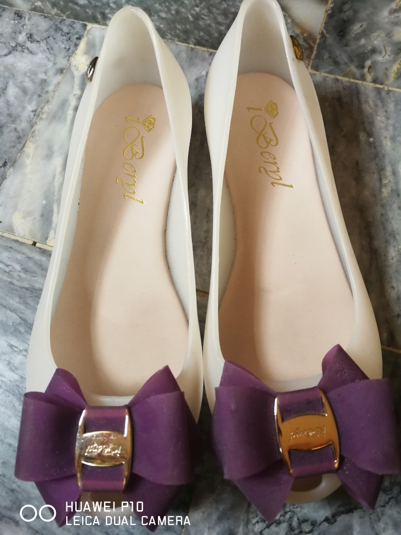 iBeryl jelly shoes size 35 Women s Fashion Footwear Flats Sandals on Carousell