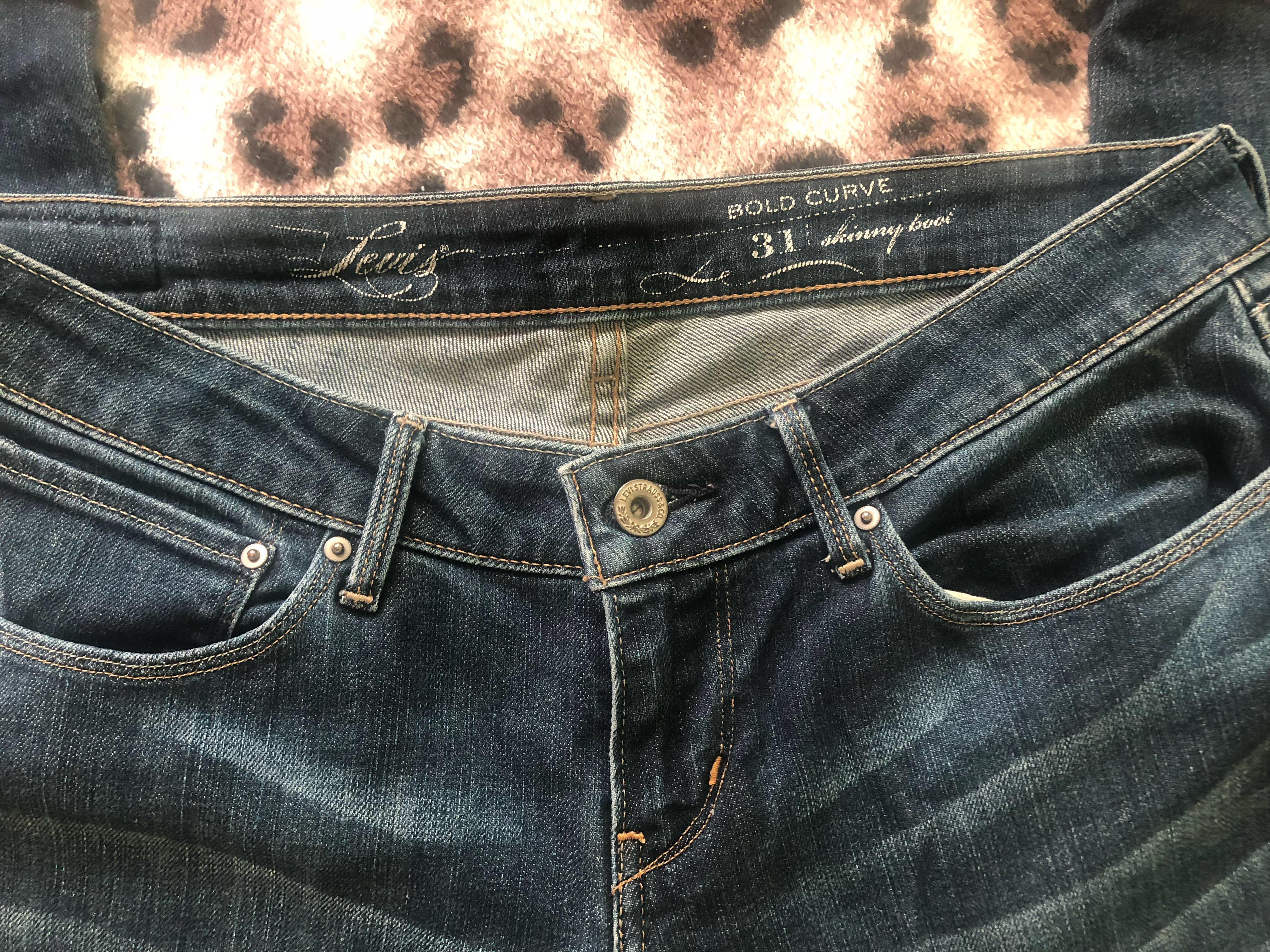 Levis bold deals curve jeans