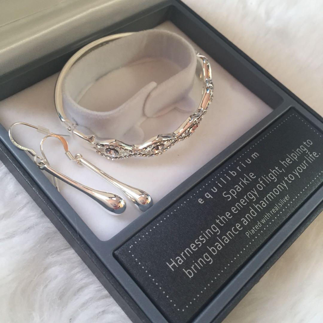 Equilibrium sparkle bangle hot sale