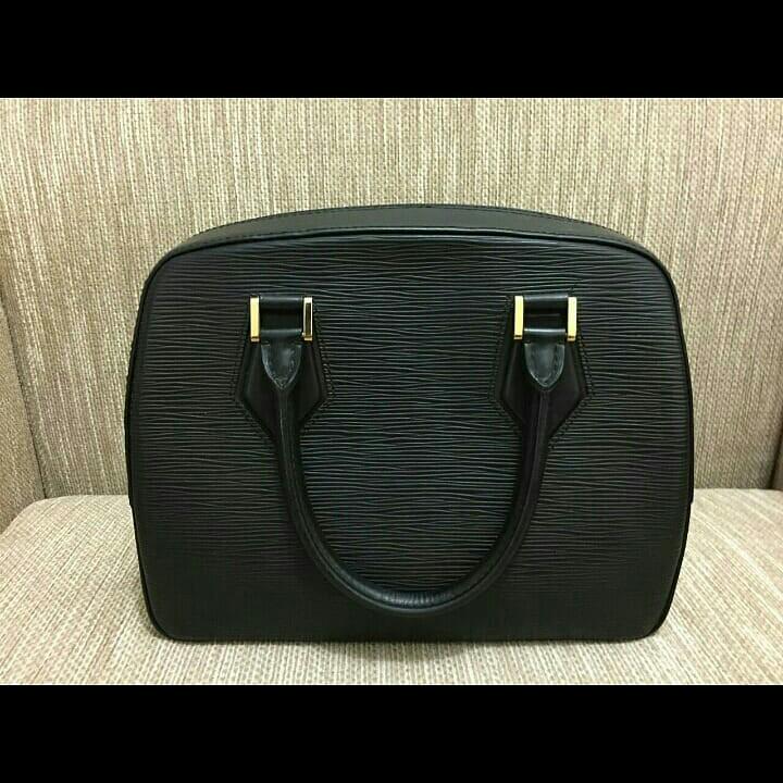 Tas Louis Vuitton ORIGINAL (dijamin original), Fesyen Wanita, Tas & Dompet  di Carousell