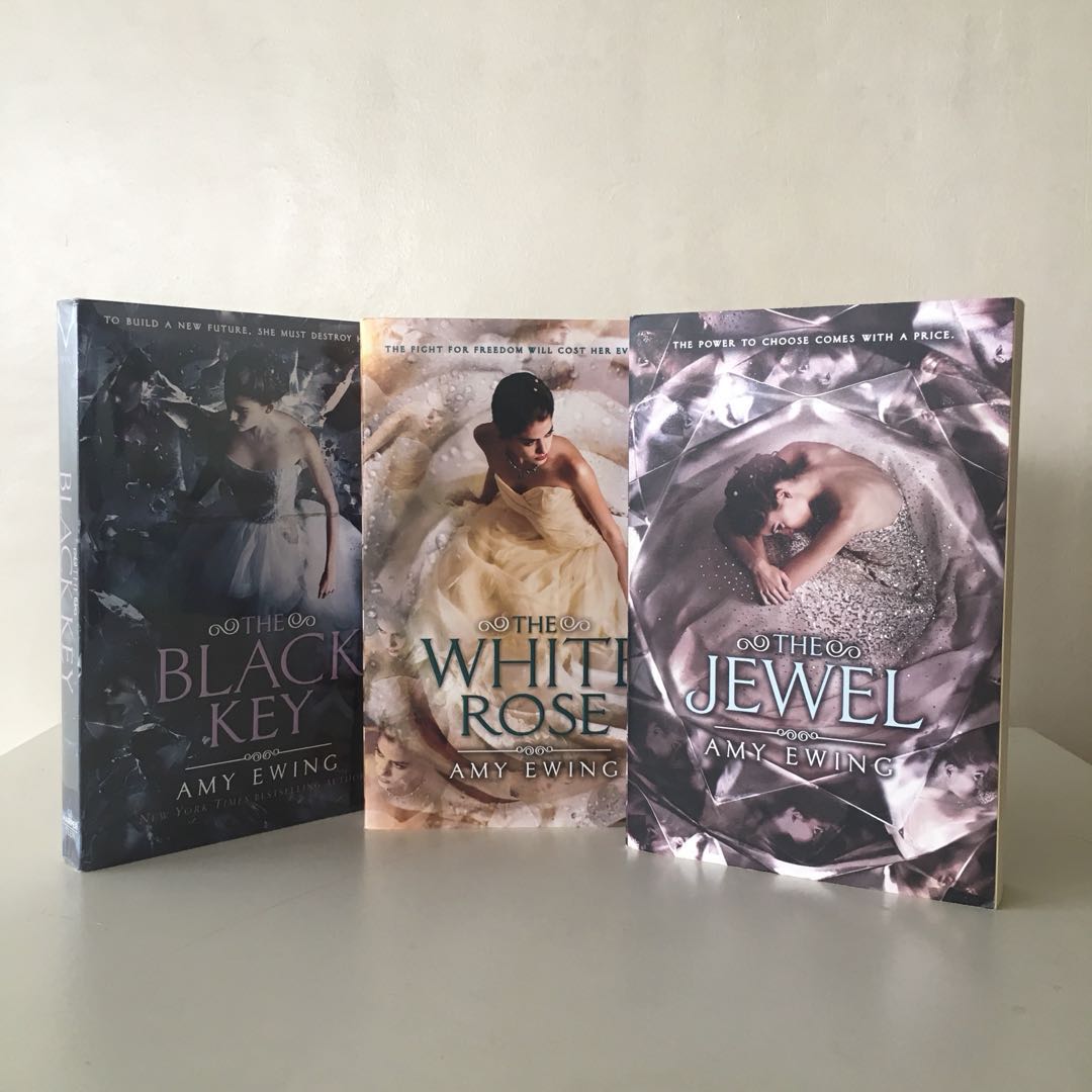 The Lone City Trilogy By Amy Ewing Books Books On Carousell