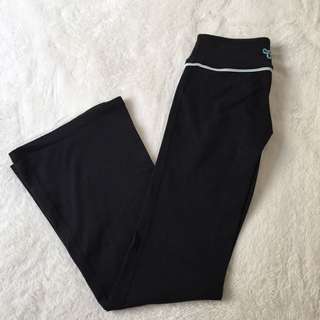 (Category: ) located in . Submitted by erinascloset (Listing ID 92576373, Image 1). Description: .