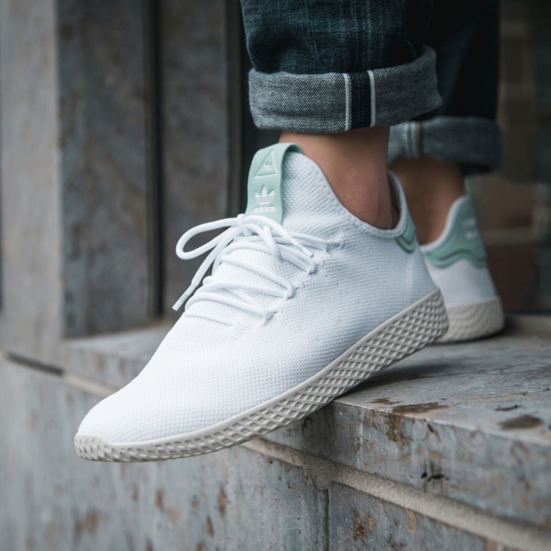 Looped, adidas Originals = Pharrell Williams Tennis HU