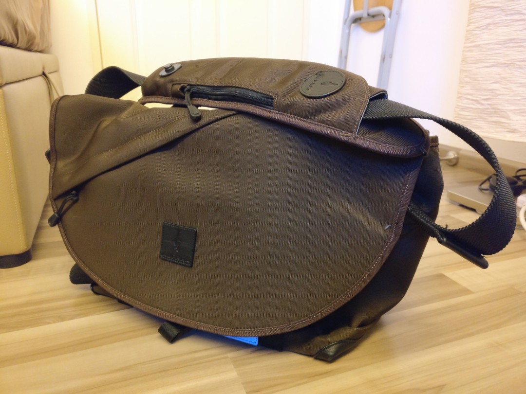 Alpaka Kickstarter Messenger Laptop Bag, Men's Fashion, Bags, Sling