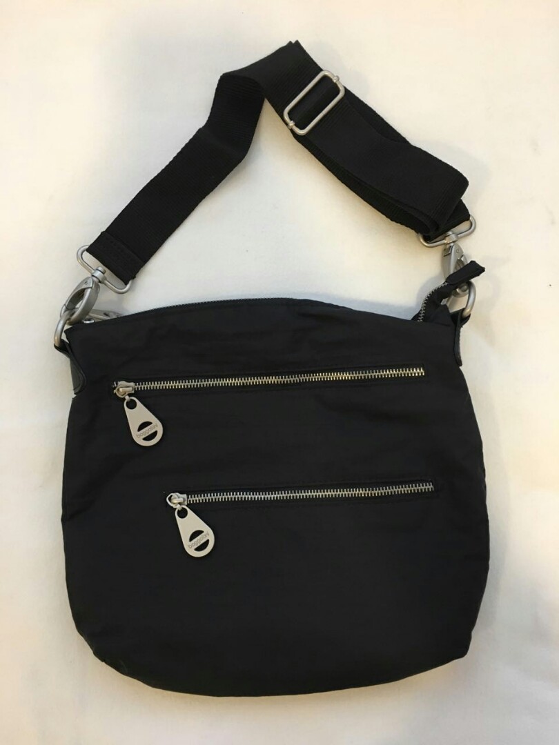 baggallini sling bag price