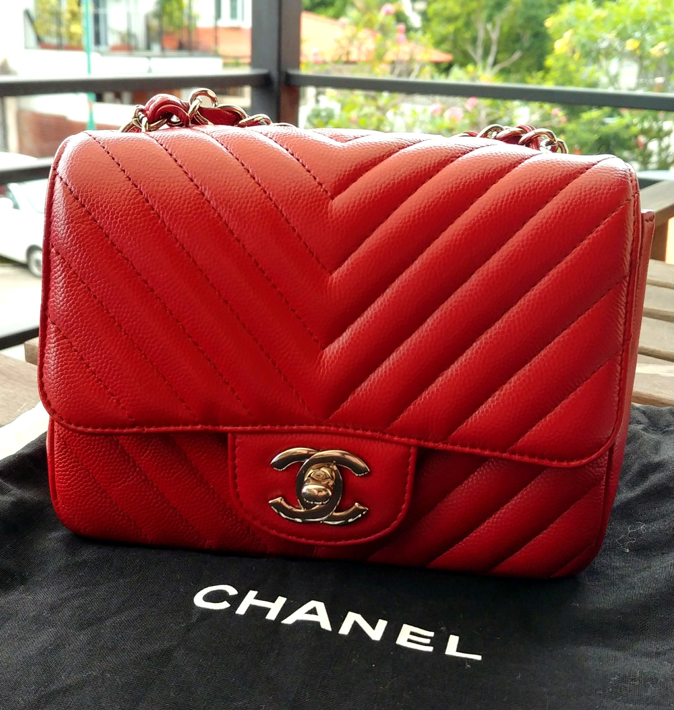 chanel mini red