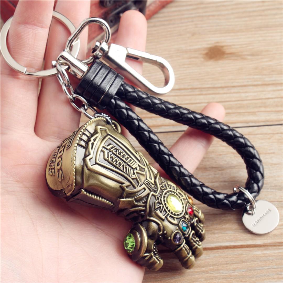 Marvel infinity gauntlet 2025 keychain
