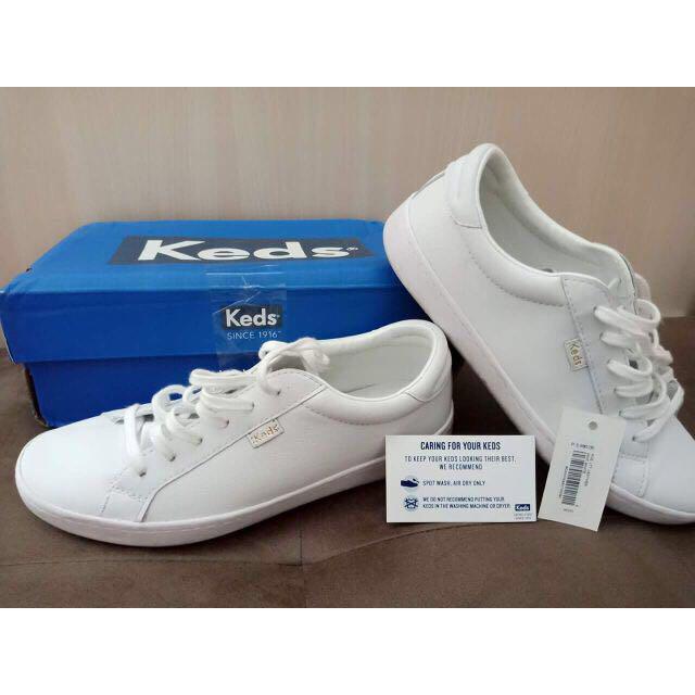 white shoes size 9