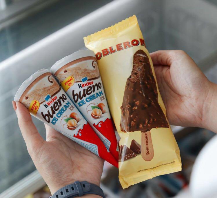 Kinder Bueno Ice Cream Cone Must Try Food Drinks Instant Food On Carousell