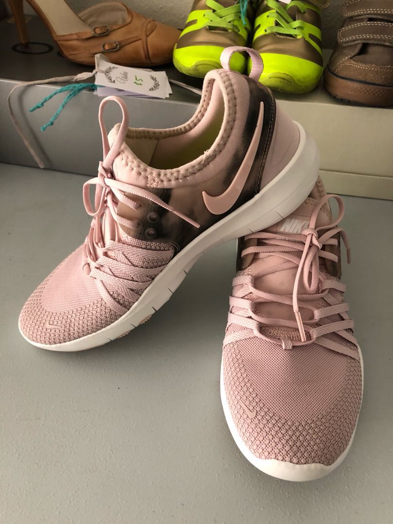 shoes for the gym women's