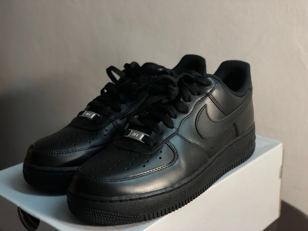 nike air force triple black