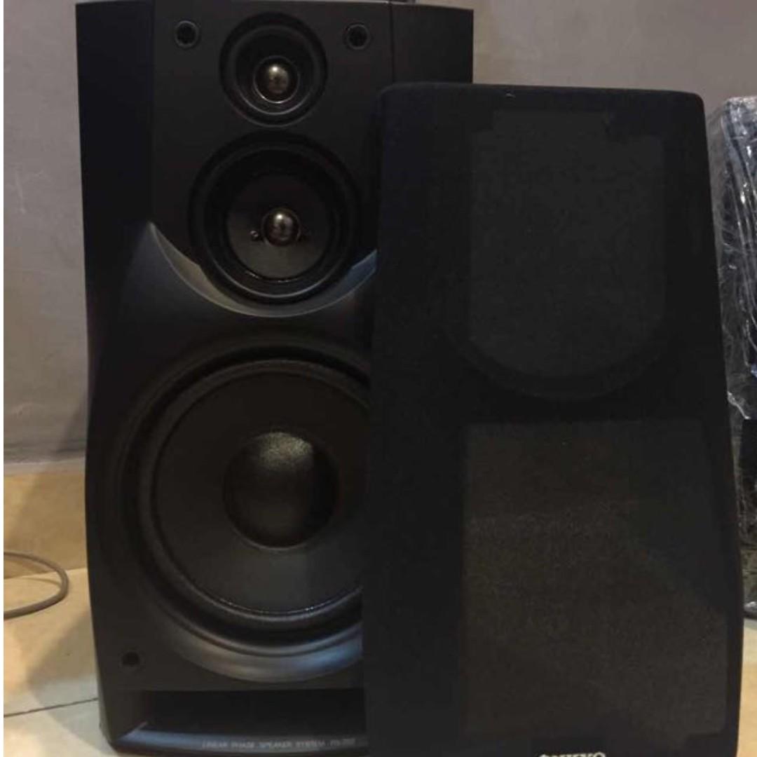 Onkyo Ps 707 Bookshelf Speakers Pair Electronics Audio On