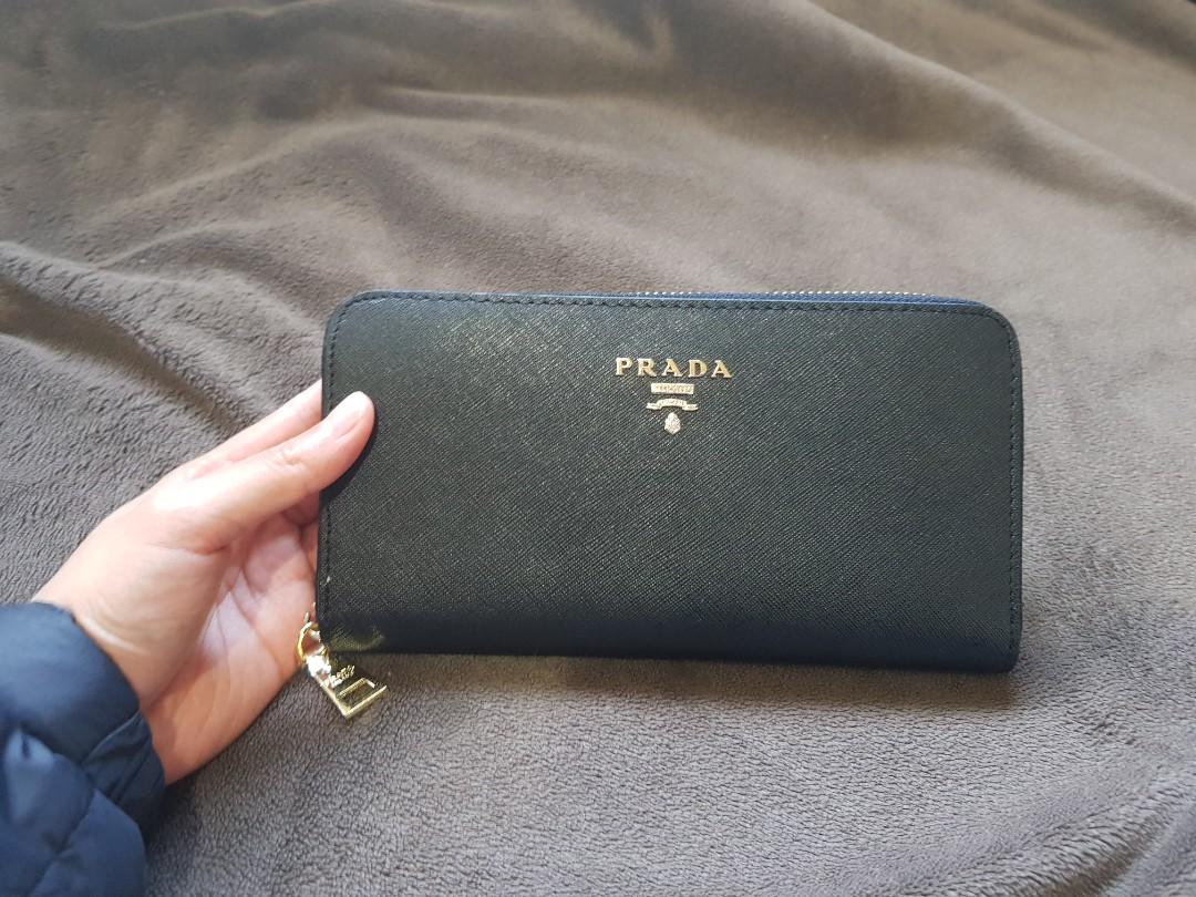 Prada replica wallet hot sale