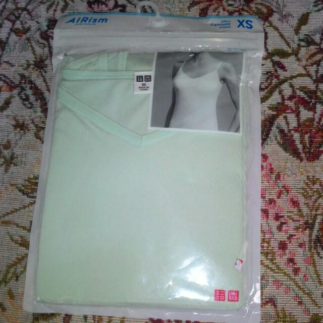 Uniqlo Airism Camisole (Category: Sleeveless) located in Quezon City. Submitted by trixy.475 (Listing ID 174800393, Image 1). Description: Originally at Php 590, yours at 350. Buy this now, I'm not sure if nagsasale ito sa Uniqlo. SEALED, NEVER OPENED!!! BRAND NEW! It was bought in the US, that's why I can sell it for a cheaper price..